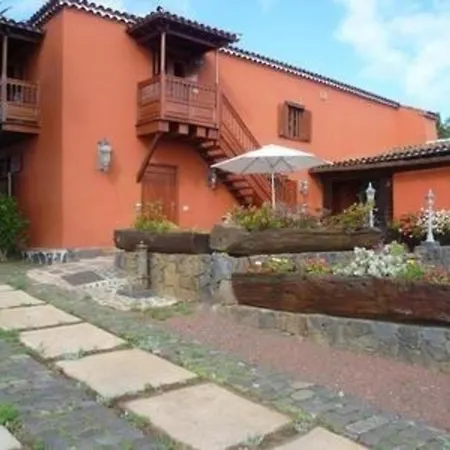 In La Caridad Mit Terrasse, Grill Und Whirlpool Nyaraló *