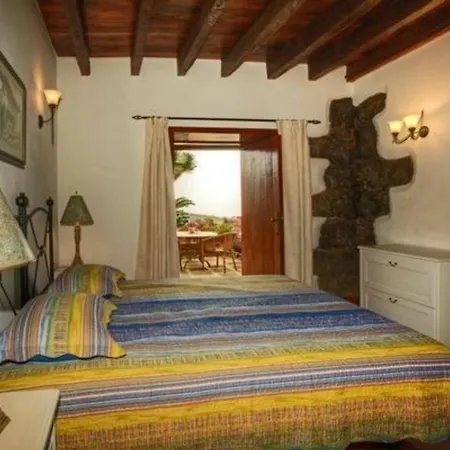 Nyaraló In La Caridad Mit Terrasse, Grill Und Whirlpool *