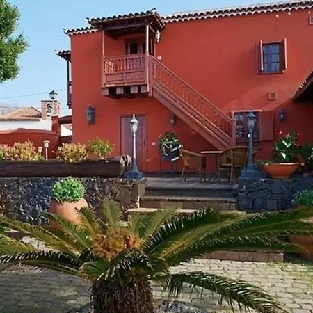 In La Caridad Mit Terrasse, Grill Und Whirlpool *